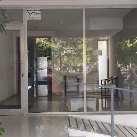 Temporario La Plata, Frente A Plaza Malvinas! Unico! Con Cochera Opcional! Apartamento Exterior foto